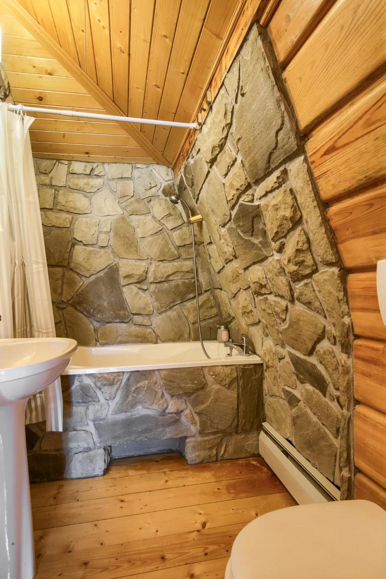50 - Exclusive Mountain House Villa
